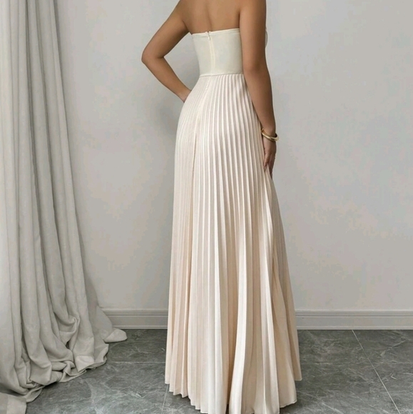 Apricot Strapless Ruched Waist A-Line Pleated Detail Elegant & Romantic Dress - Picture 2 of 6